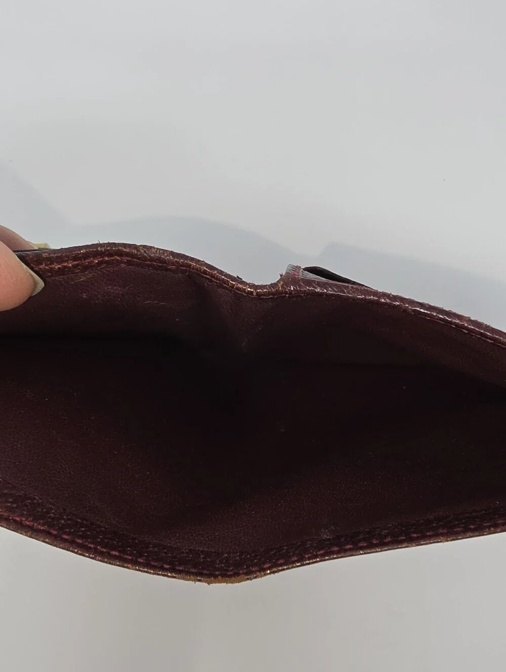 Vintage Gucci Dark Burgundy Leather Bifold Wallet with Gold Hardware